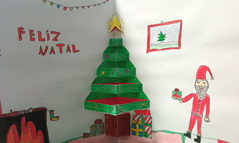 Alunos do 2.º ciclo reciclam materiais nas decorações de Natal –  Agrupamento de Escolas André Soares